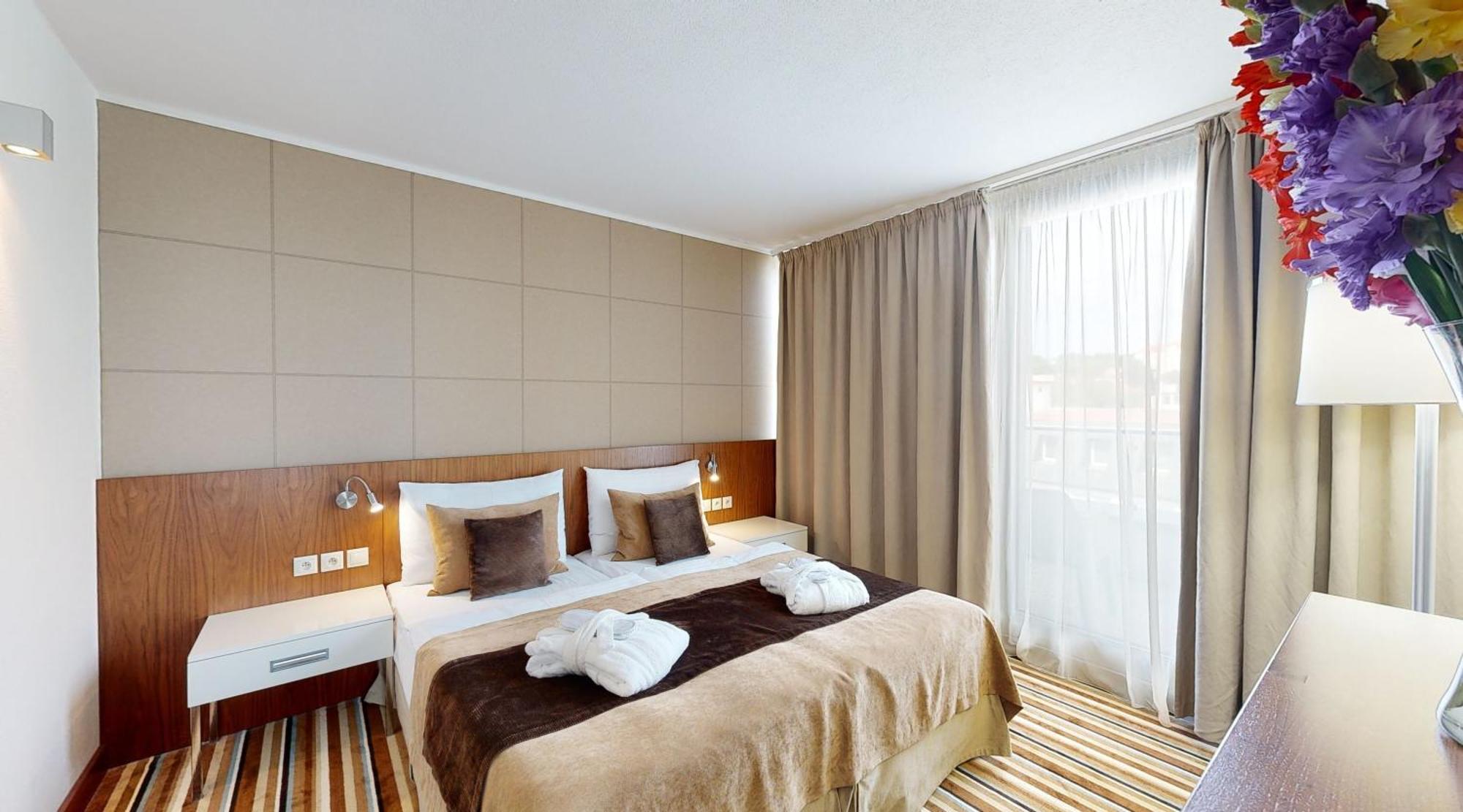 Business Hotel Astrum Laus 레비체 외부 사진