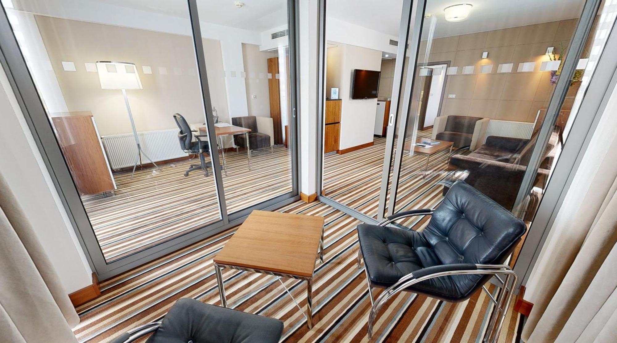 Business Hotel Astrum Laus 레비체 외부 사진