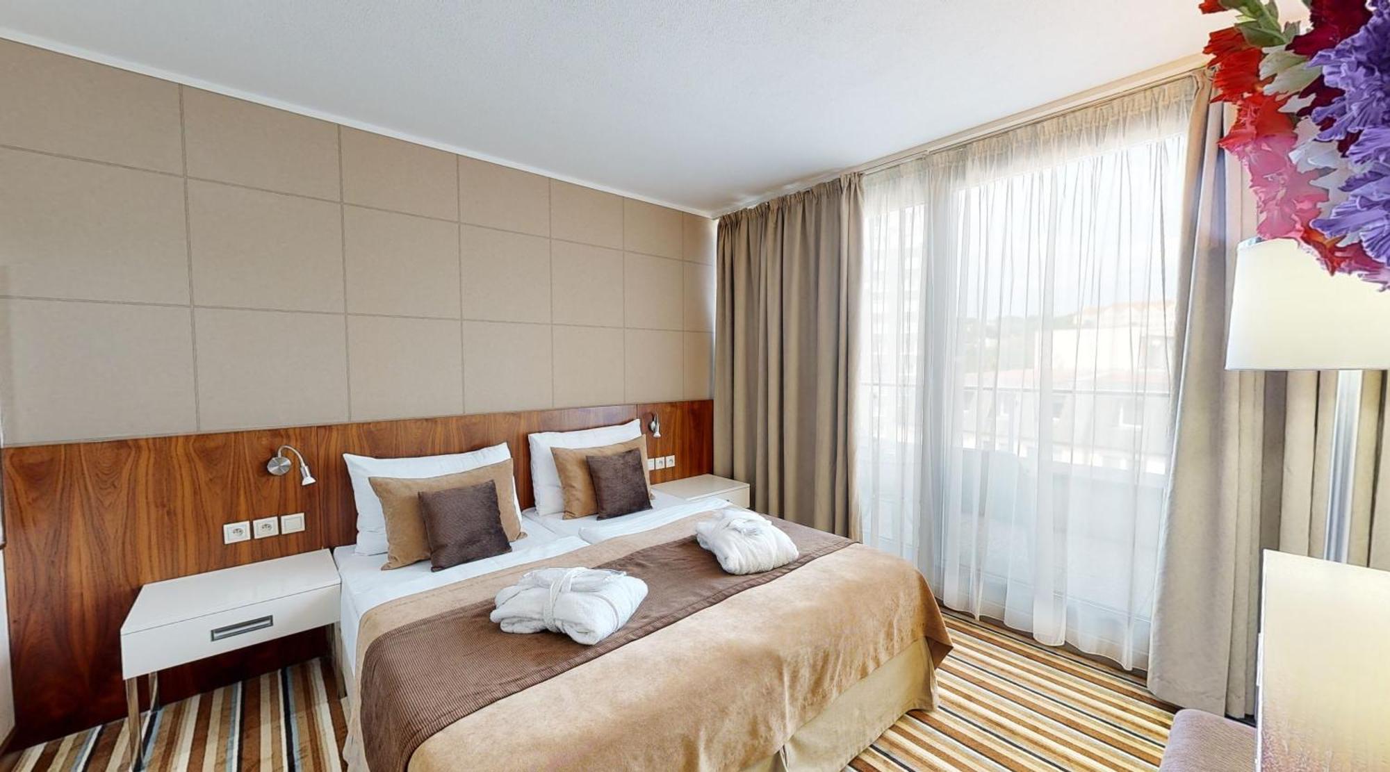 Business Hotel Astrum Laus 레비체 외부 사진