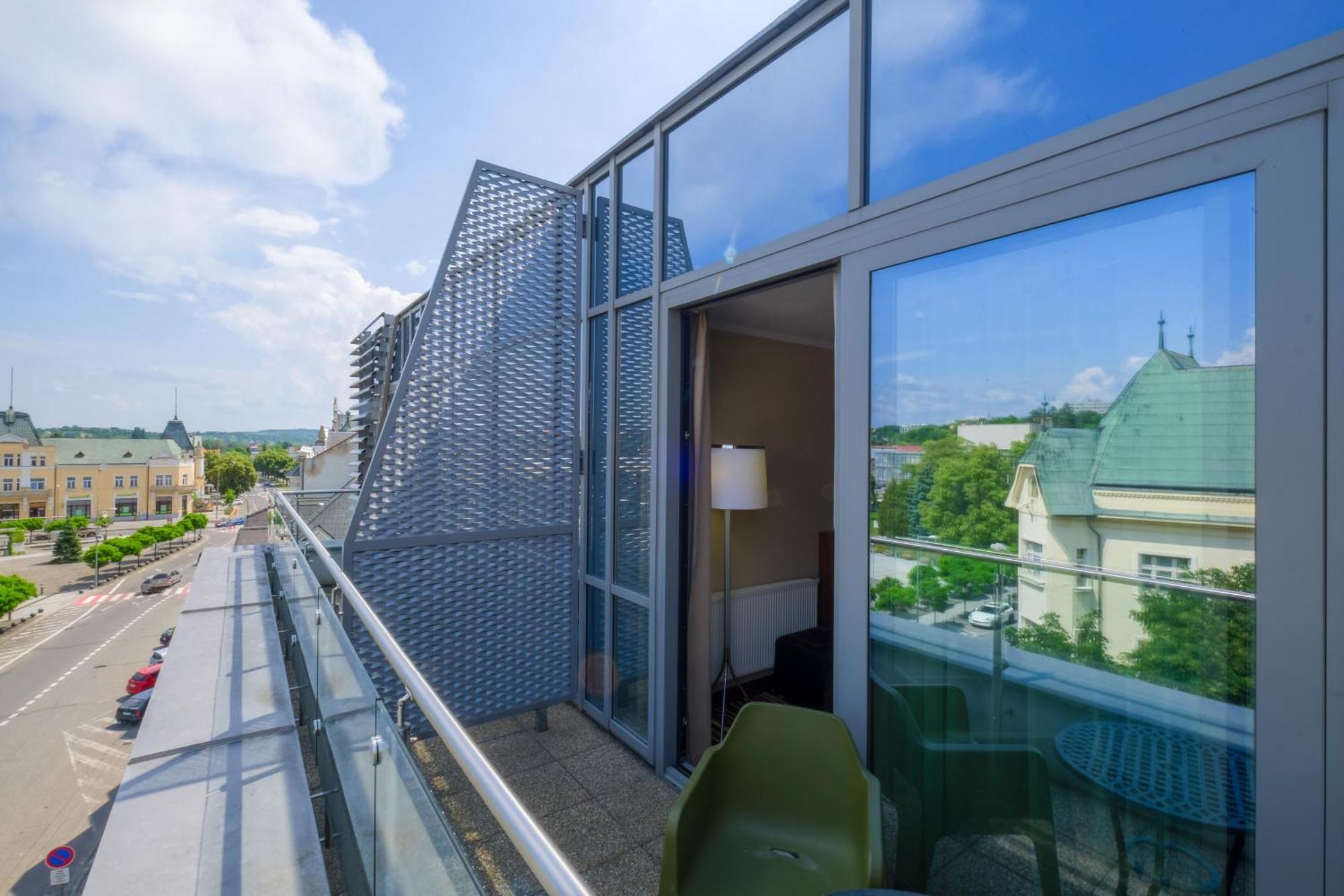 Business Hotel Astrum Laus 레비체 외부 사진