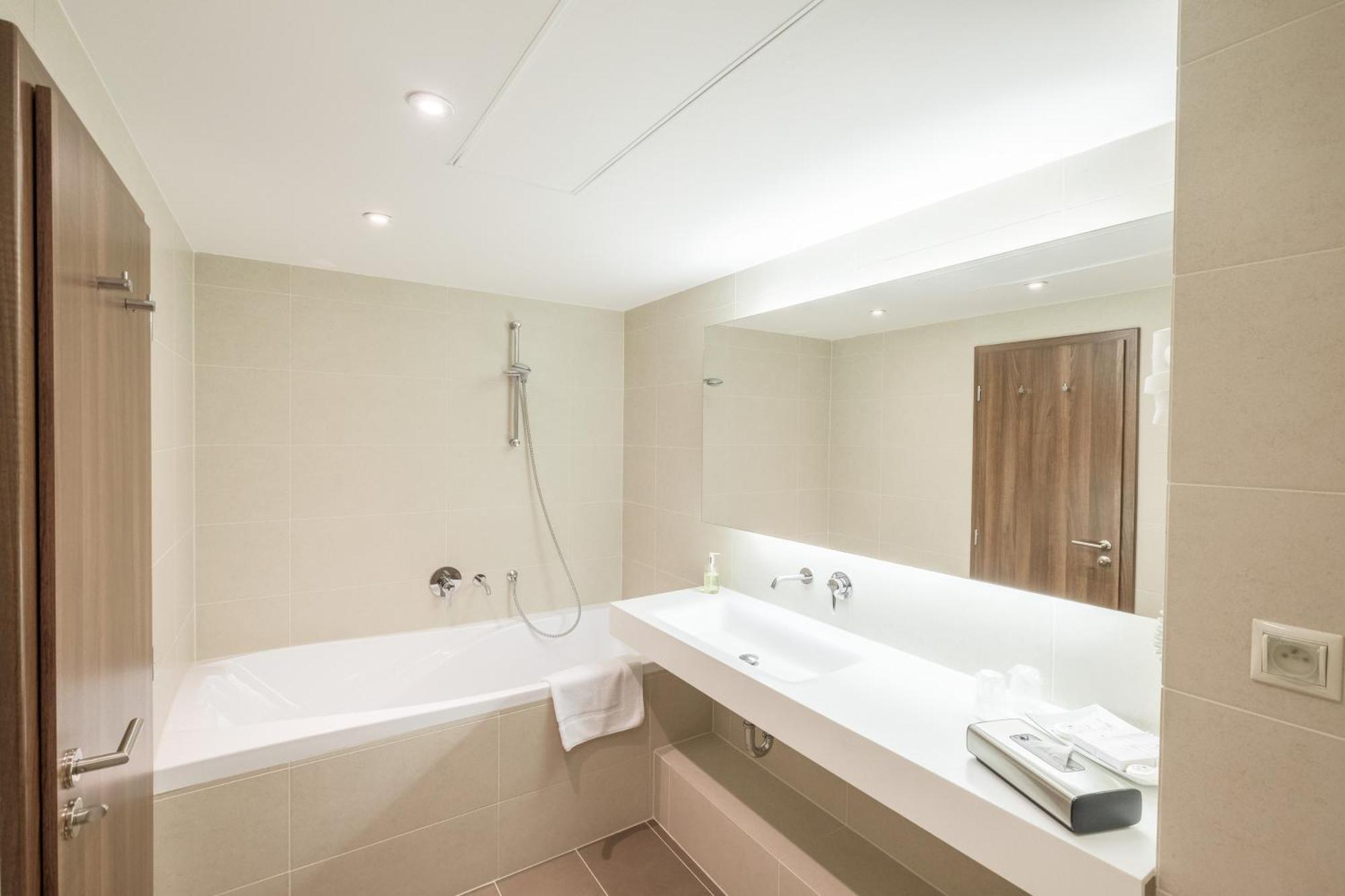 Business Hotel Astrum Laus 레비체 외부 사진