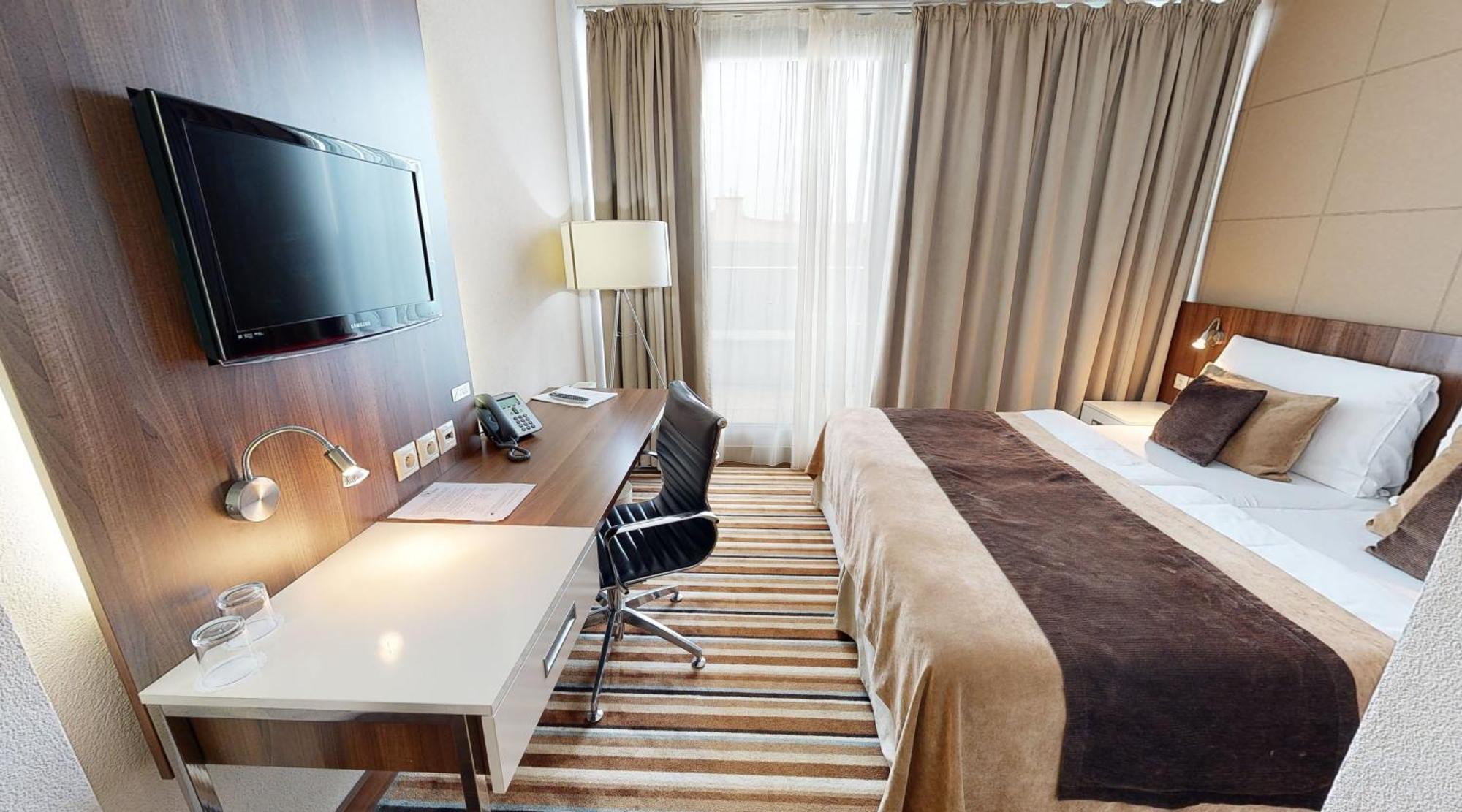 Business Hotel Astrum Laus 레비체 외부 사진